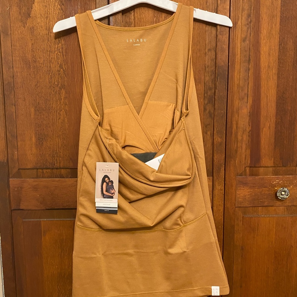 Lalabu Brown Babywearing sooth shirt